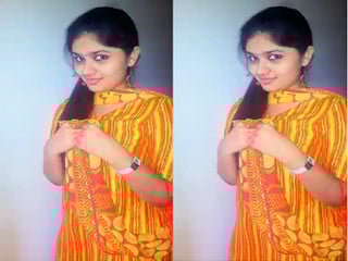 Desi beauty reveals her assets in a bold video